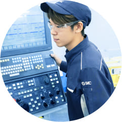 R.O 技能職 技能工（マシンオペレーター）