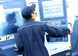 技能職 技能工(マシンオペレーター)